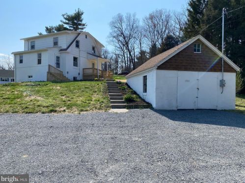 1580 Trolley Rd, Hanover PA  17331-6824 exterior