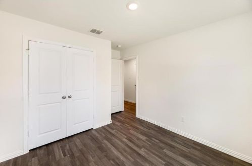 2208 Sayle St, Greenville TX  75401-3138 exterior