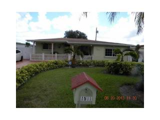 1511 66th Ave, Hollywood, FL 33023-2102