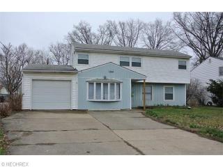 1867 Homewood Dr, Lorain, OH 44055-2544