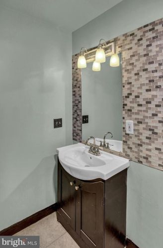 424 Boas St, Harrisburg PA 17102-1708 exterior