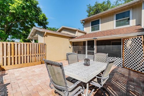 14677 Pine Glen Cir, Lutz FL  33559-3289 exterior