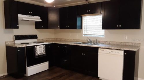2609 Irene St, Lutz, FL 33559-3132