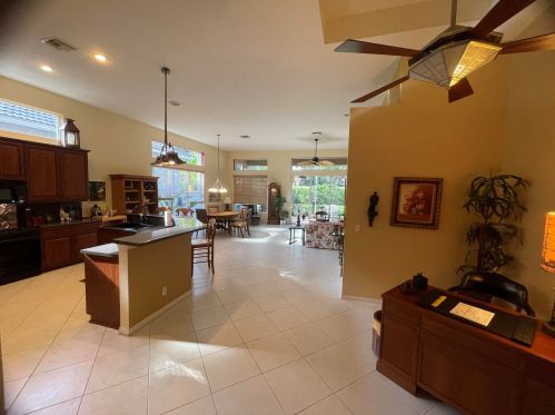 7110 Veneto Dr, Boynton Beach FL  33437-3741 exterior