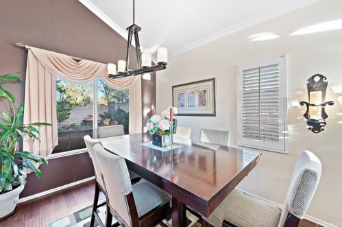 2 Emperor, Irvine CA 92604-1918 exterior