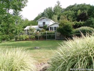 2705 Glasco Tpke, Woodstock, NY 12498-1086