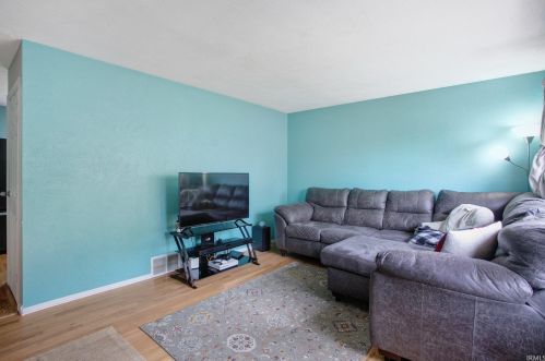 2829 Lexington Blvd, Mishawaka IN  46544-6109 exterior