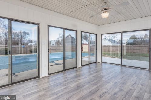 296 Royal Ave, Strasburg, VA 22657-2452
