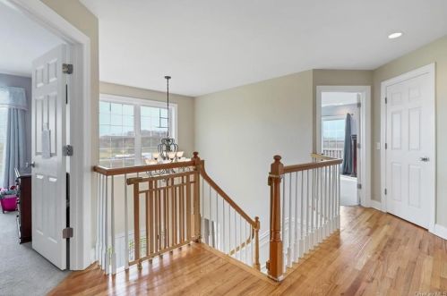 6 Austin Way, Marlborough NY  12542-5539 exterior