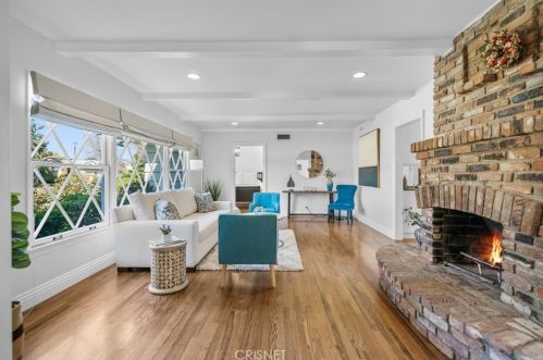 14950 Leadwell St, Van Nuys CA 91406-3030 exterior