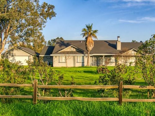 7752 Elwyn Ave, Elverta, CA 95626-9223