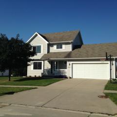1601 3rd St, Indianola, IA 50125-9712