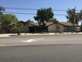 2695 Douty St, Hanford, CA 93230-1299