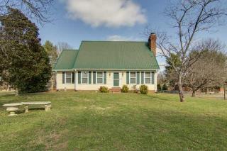 306 Parkview Dr, Columbia TN  38401-4945 exterior
