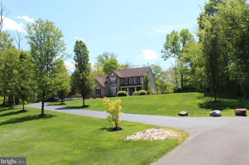 2030 Oak Ave, Jamison PA  18929-1004 exterior