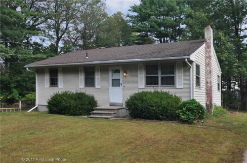 1 Eleanor Dr, Glocester, RI 02814-2150