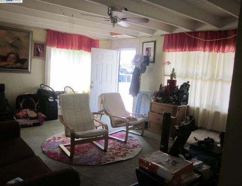 675 Carpino Ave, West Pittsburg, CA 94565-3911