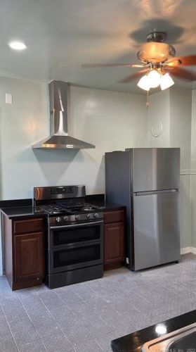 180 Summerfield Ave, Bridgeport CT  06610-2929 exterior