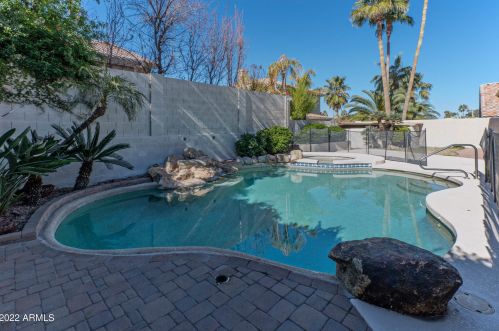 16040 17th Pl, Phoenix, AZ 85022-3384