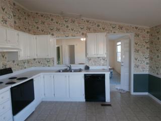 8 Glenmont Ln, Greenville SC  29607-5662 exterior