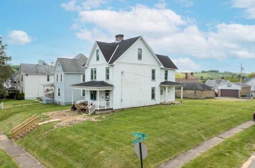 225 Station St, Mc Donald PA  15057-1137 exterior