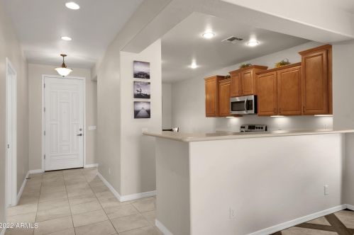 584 Twin Peaks Pkwy, San Tan Valley AZ  85143-5828 exterior