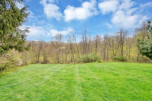 58 Notch Rd, Manchester CT  06043-7421 exterior