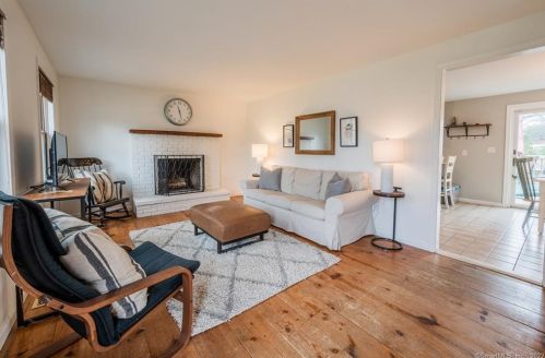 2 Katherine Rd, Lyme CT  06371-1620 exterior