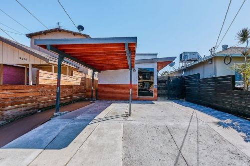 2116 Cameron St, Long Beach, CA 90810-2010