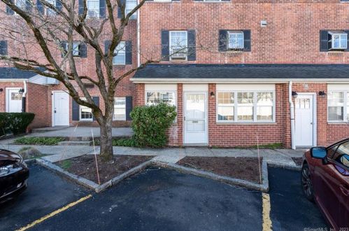1852 Summer St, Stamford, CT 06905-5015