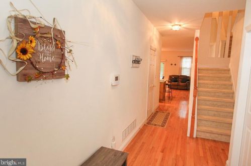 38 Sugar Maple Rd, Dale, PA 19504-9148