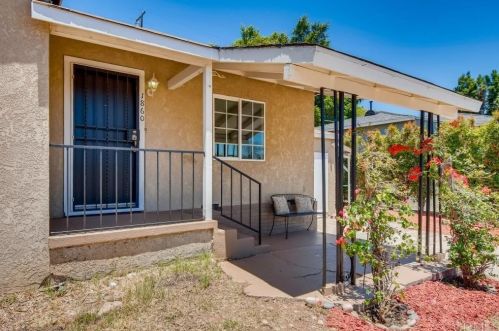 1860 Ensenada St, Lemon Grove CA  91945-3736 exterior