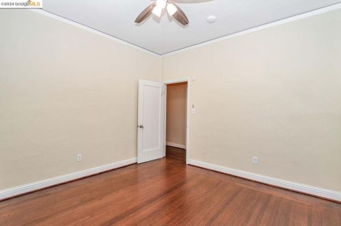 2 Sycamore Ct, West Pittsburg CA  94565-1633 exterior