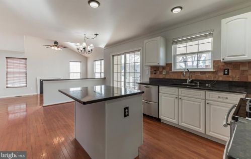 142 Laurel Trl, Swedesboro NJ  08085-4074 exterior