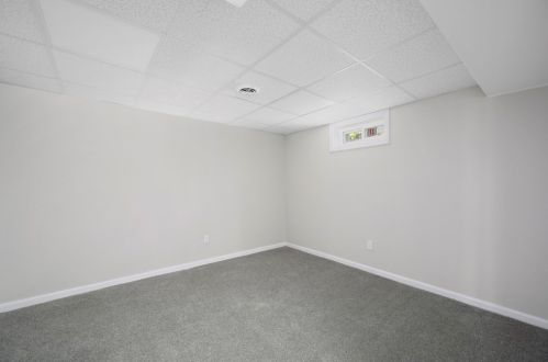 36 Old Farm Rd, Mansfield MA  02048-1709 exterior