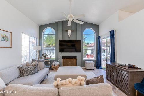 8812 Riviera Dr, Scottsdale AZ  85260-5814 exterior