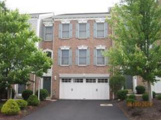 931 Montclair Dr, Moon Twp, PA 15108-9384