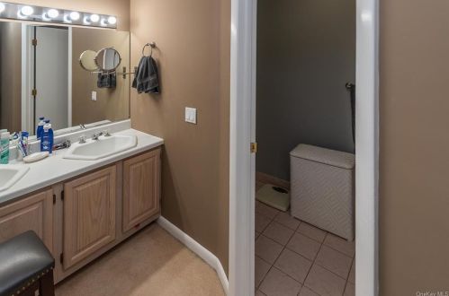 135 Swan Ct, Poughkeepsie NY  12603-6971 exterior