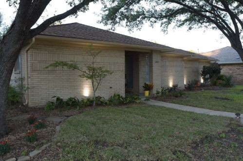 2015 Branch Hollow Dr, Carrollton, TX 75007-1614