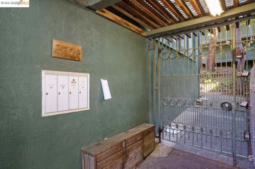 2704 Le Conte Ave, Berkeley CA  94709-1053 exterior