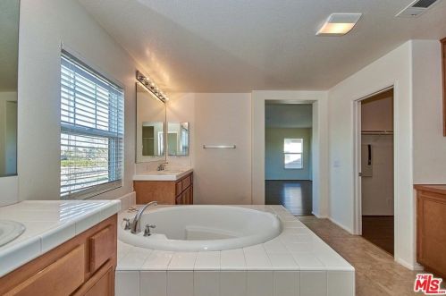 51 Freeman Ln, Buena Park CA  90621-5003 exterior