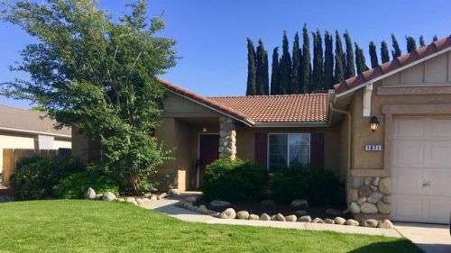 1871 Pioneer Ave, Porterville, CA 93257-8840