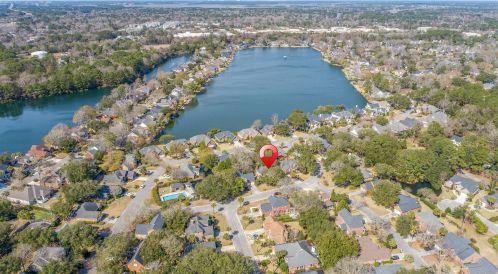 1328 Southlake Dr, Mount Pleasant SC  29464-7441 exterior