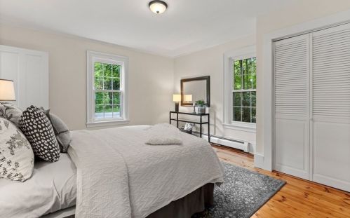 77 Forest St, Middleton MA  01949-2014 exterior