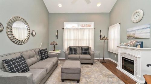 8041 Cross Creek Cir, Breinigsville PA  18031-1327 exterior