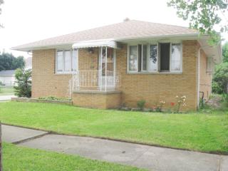 18805 Shawnee Ave, Cleveland, OH 44119-2709