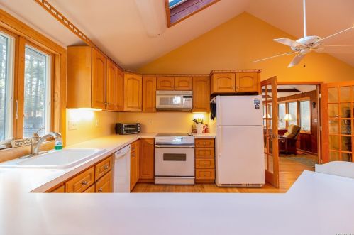 1520 Paradise Shores Rd, Southold NY  11971-4043 exterior