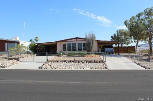 922 Roadrunner Dr, Bullhead City, AZ 86442-6501