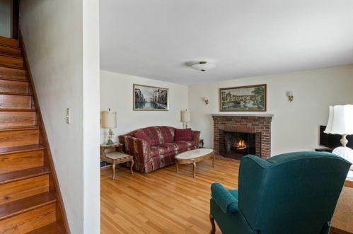 7 Mott St, Providence RI  02909-6024 exterior