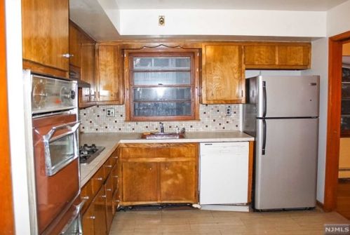 389 Teaneck Rd, Ridgefield Park NJ  07660-2013 exterior